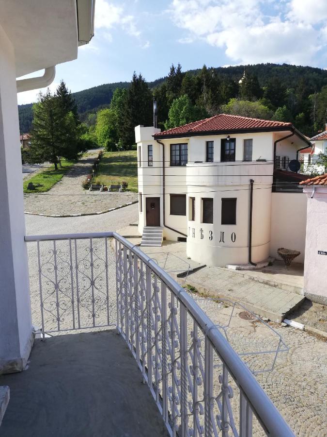 Хотел Бялата Роза Shipka Exterior photo
